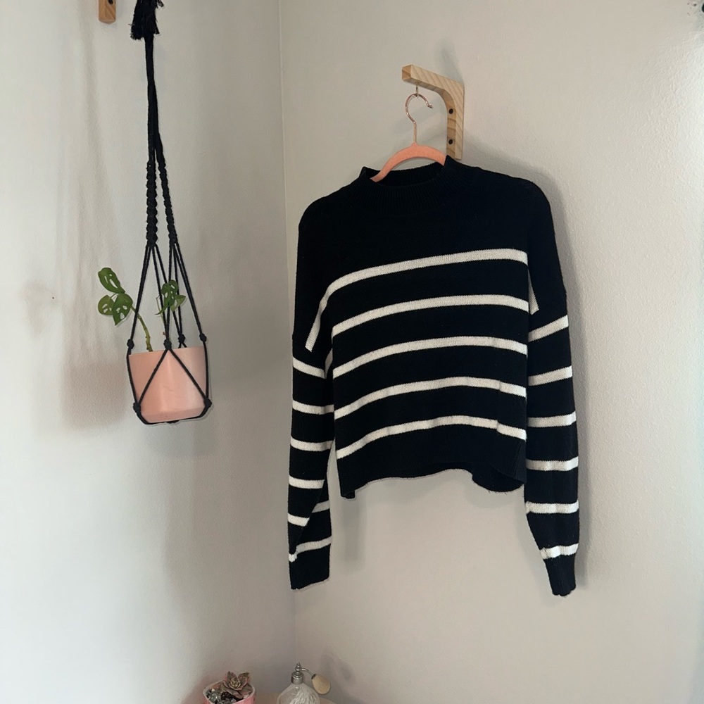 H&M Black and White Striped Turtleneck Sweater